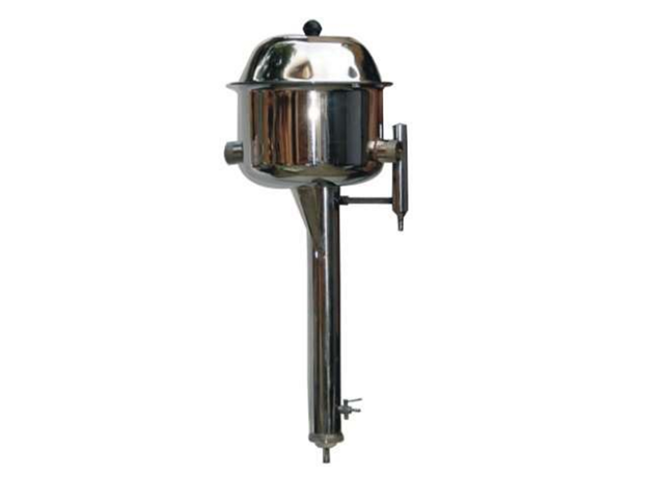 I0240 - Water still (manesty type)